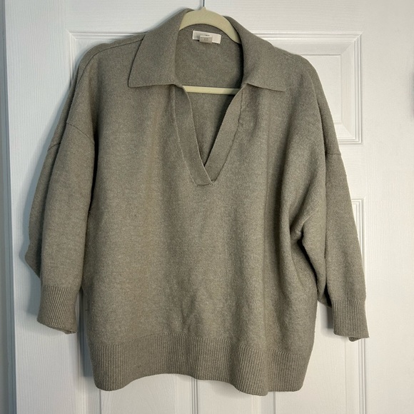 H&M Tops - H&M collared sweater